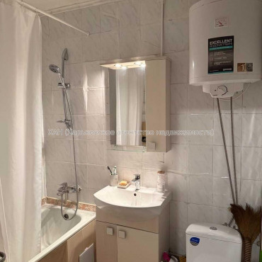 Продам квартиру, Ахсарова Энвера ул. , 1  ком., 38 м², косметический ремонт 
