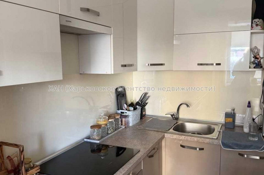 Продам квартиру, Ахсарова Энвера ул. , 1  ком., 38 м², косметический ремонт 