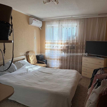 Продам квартиру, Ахсарова Энвера ул. , 1  ком., 38 м², косметический ремонт 