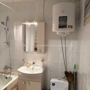 Продам квартиру, Ахсарова Энвера ул. , 1  ком., 38 м², косметический ремонт 