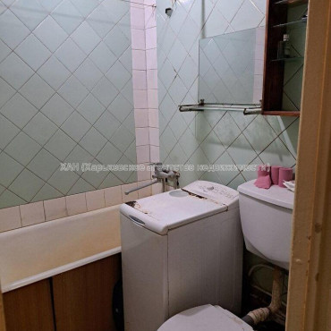 Продам квартиру, Каденюка ул. , 1 кім., 33.60 м², советский ремонт 