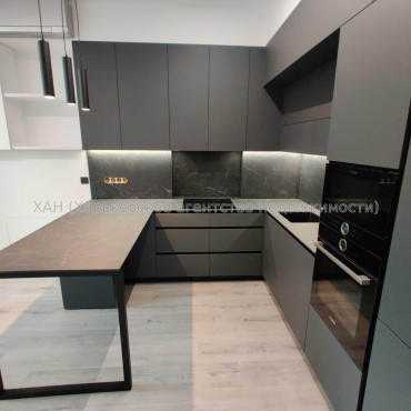 Продам квартиру, Профессорская ул. , 1 кім., 56 м², авторский дизайн 