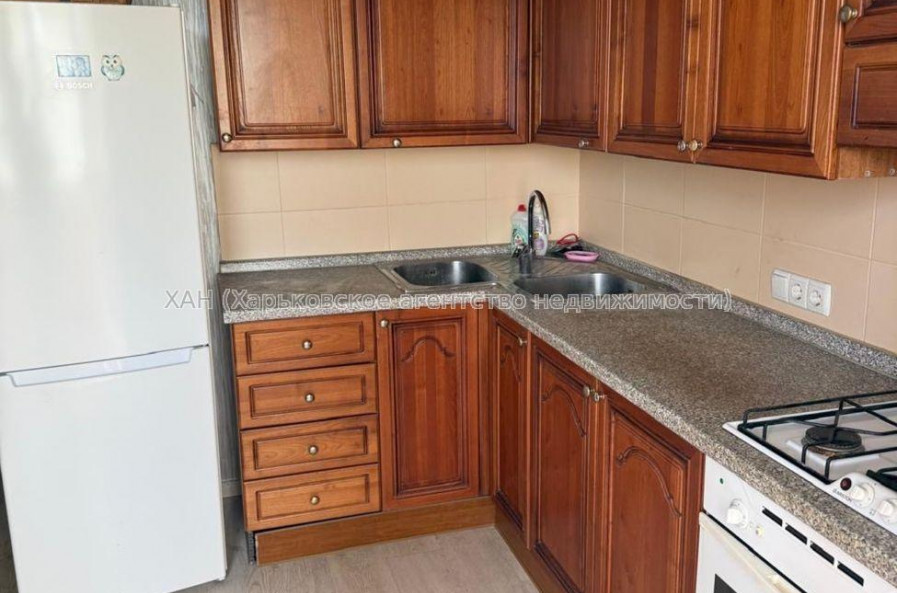 Продам квартиру, Луганская ул. , 2 кім., 58.50 м², капитальный ремонт 