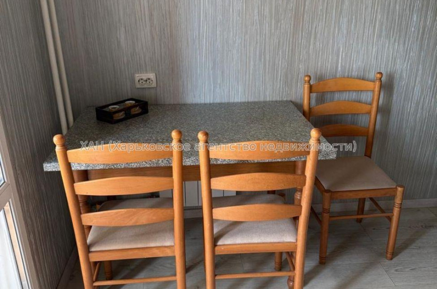Продам квартиру, Луганская ул. , 2 кім., 58.50 м², капитальный ремонт 