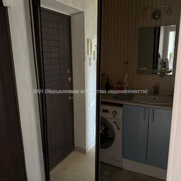 Продам квартиру, Луганская ул. , 2 кім., 58.50 м², капитальный ремонт 
