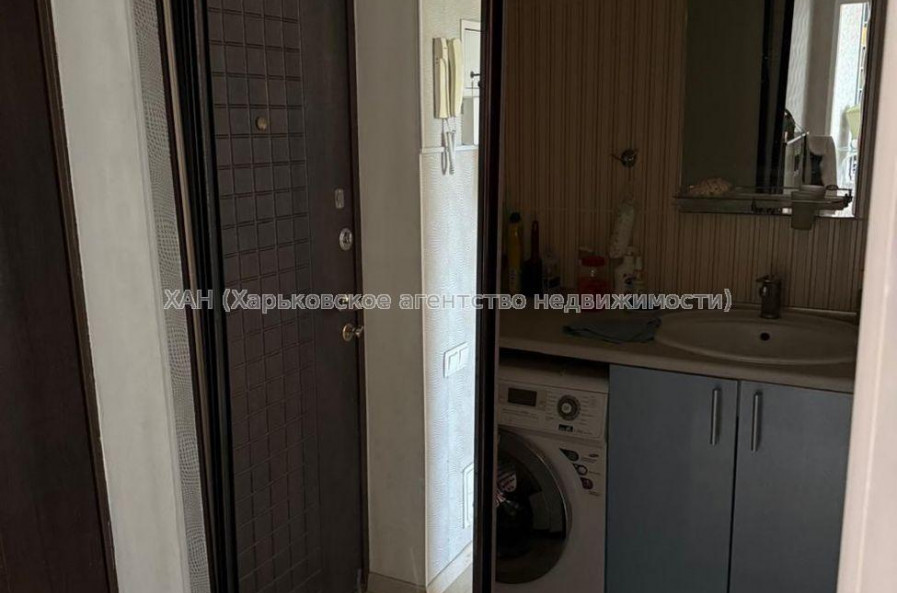 Продам квартиру, Луганская ул. , 2 кім., 58.50 м², капитальный ремонт 