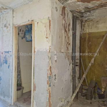 Продам квартиру, Гвардейцев Широнинцев ул. , 1  ком., 33 м², частичный ремонт 