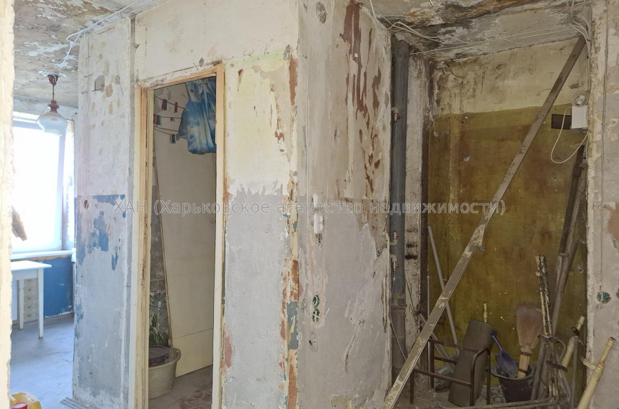 Продам квартиру, Гвардейцев Широнинцев ул. , 1  ком., 33 м², частичный ремонт 