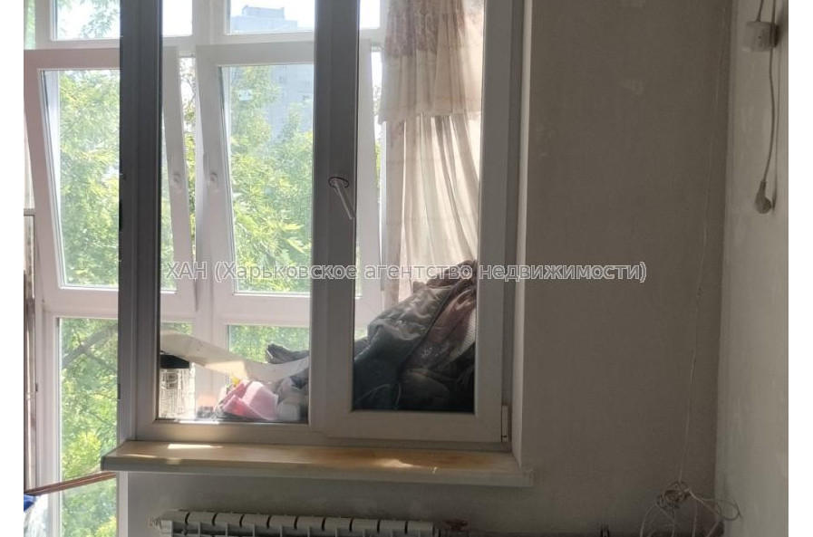 Продам квартиру, Гвардейцев Широнинцев ул. , 1  ком., 33 м², частичный ремонт 