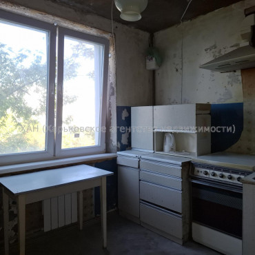 Продам квартиру, Гвардейцев Широнинцев ул. , 1  ком., 33 м², частичный ремонт 
