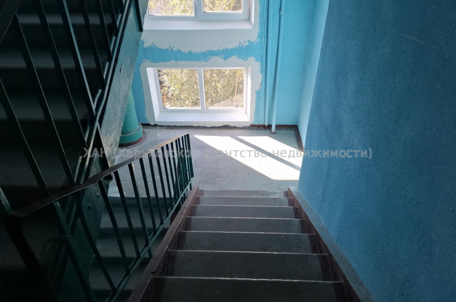 Продам квартиру, Гвардейцев Широнинцев ул. , 1  ком., 33 м², частичный ремонт 