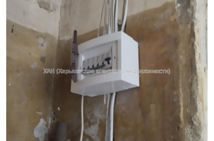 Продам квартиру, Гвардейцев Широнинцев ул. , 1  ком., 33 м², частичный ремонт 