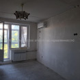 Продам квартиру, Гвардейцев Широнинцев ул. , 1  ком., 33 м², частичный ремонт 