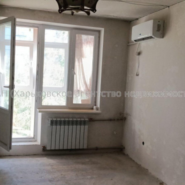 Продам квартиру, Гвардейцев Широнинцев ул. , 1  ком., 33 м², частичный ремонт 