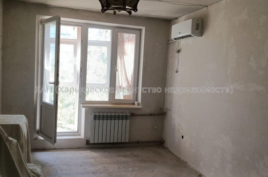 Продам квартиру, Гвардейцев Широнинцев ул. , 1  ком., 33 м², частичный ремонт 