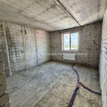 Продам квартиру, Шевченко ул. , 1  ком., 42 м², без внутренних работ 