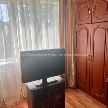 Продам квартиру, Гвардейцев Широнинцев ул. , 2  ком., 47.50 м², косметический ремонт 
