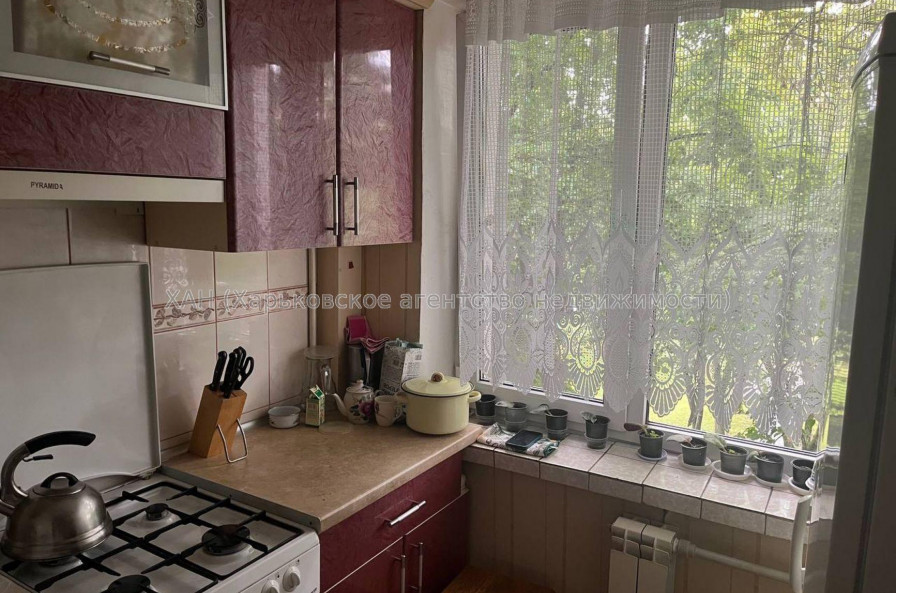 Продам квартиру, Гвардейцев Широнинцев ул. , 2  ком., 47.50 м², косметический ремонт 