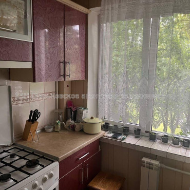 Продам квартиру, Гвардейцев Широнинцев ул. , 2  ком., 47.50 м², косметический ремонт 