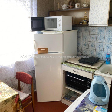 Продам квартиру, Людвига Свободы просп. , 1  ком., 33 м², советский ремонт 
