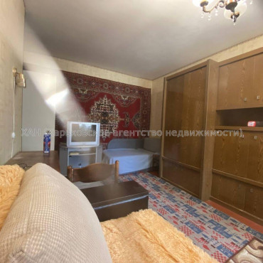 Продам квартиру, Людвига Свободы просп. , 1  ком., 33 м², советский ремонт 