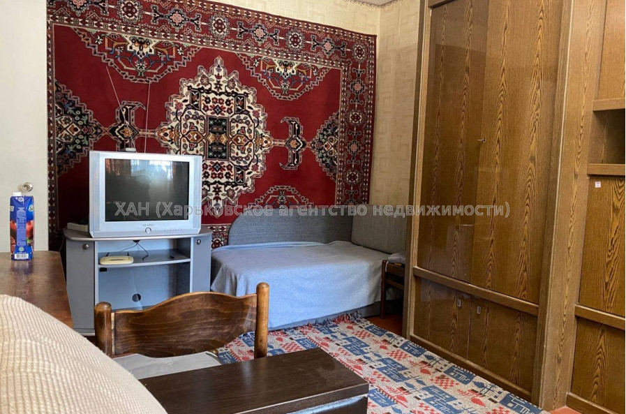 Продам квартиру, Людвига Свободы просп. , 1  ком., 33 м², советский ремонт 