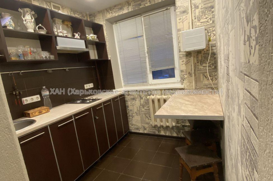 Продам квартиру, Юбилейный просп. , 1  ком., 30.80 м², частичный ремонт 