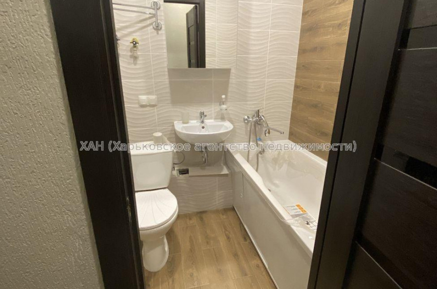 Продам квартиру, Юбилейный просп. , 1  ком., 30.80 м², частичный ремонт 