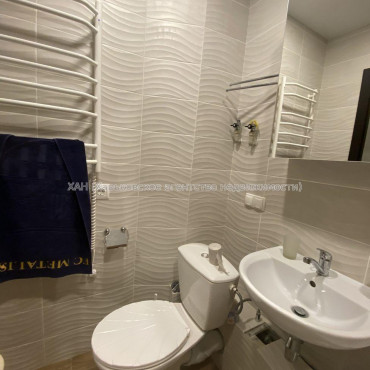 Продам квартиру, Юбилейный просп. , 1  ком., 30.80 м², частичный ремонт 