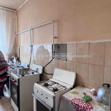 Продам квартиру, Солдатский пер. , 1 кім., 17 м², советский ремонт 