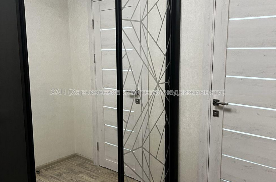 Продам квартиру, Тракторостроителей просп. , 2  ком., 45.60 м², косметический ремонт 