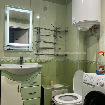 Продам квартиру, Тракторостроителей просп. , 2  ком., 45.60 м², косметический ремонт 