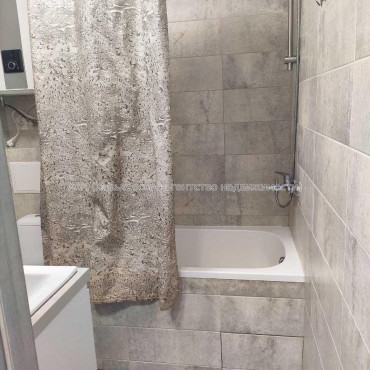 Продам квартиру, Ощепкова Андрея ул. , 1  ком., 33 м², евроремонт 