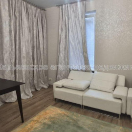 Продам квартиру, Станислава Парталы ул. , 2  ком., 50 м², евроремонт