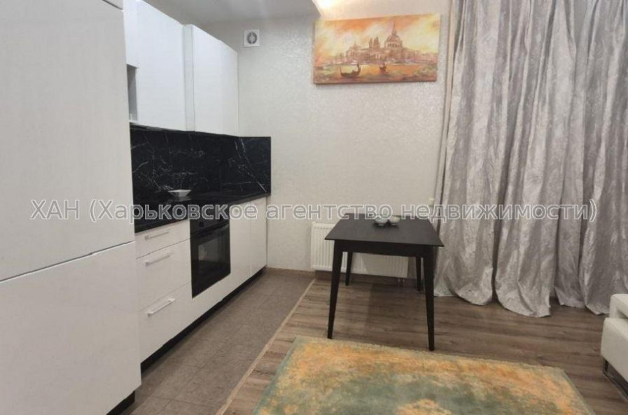 Продам квартиру, Станислава Парталы ул. , 2  ком., 50 м², евроремонт 