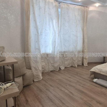 Продам квартиру, Станислава Парталы ул. , 2  ком., 50 м², евроремонт 