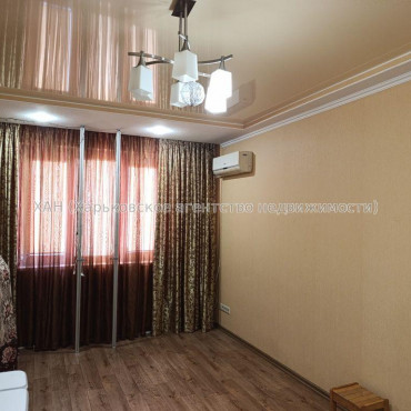 Продам квартиру, Соборности Украины ул. , 3  ком., 72 м², евроремонт 