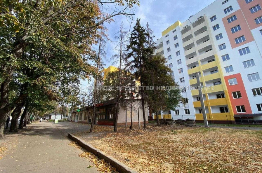 Продам квартиру, Мира ул. , 1  ком., 37.10 м², без внутренних работ 