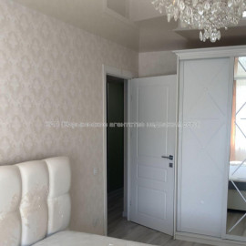 Продам квартиру, 23 Августа ул. , 3  ком., 81 м², капитальный ремонт