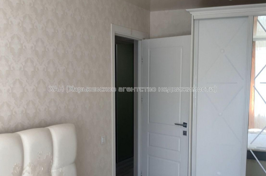Продам квартиру, 23 Августа ул. , 3  ком., 81 м², капитальный ремонт 