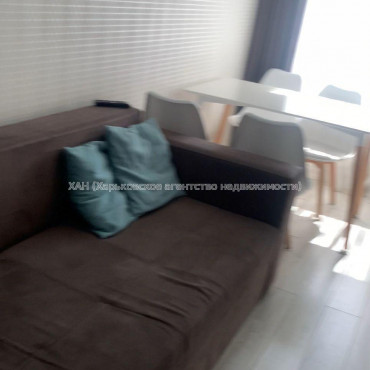 Продам квартиру, 23 Августа ул. , 3  ком., 81 м², капитальный ремонт 