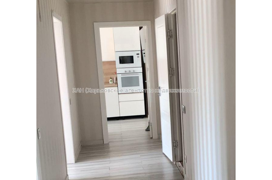 Продам квартиру, 23 Августа ул. , 3  ком., 81 м², капитальный ремонт 