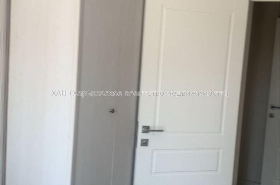 Продам квартиру, 23 Августа ул. , 3  ком., 81 м², капитальный ремонт 