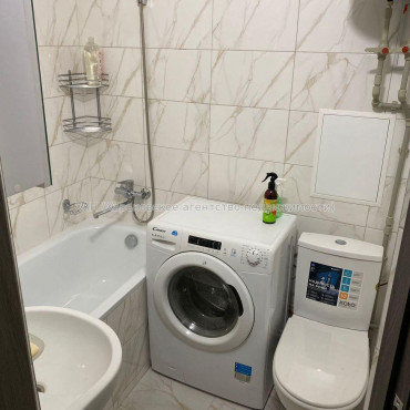 Продам квартиру, Бригады Хартия ул. , 1  ком., 38 м², авторский дизайн 