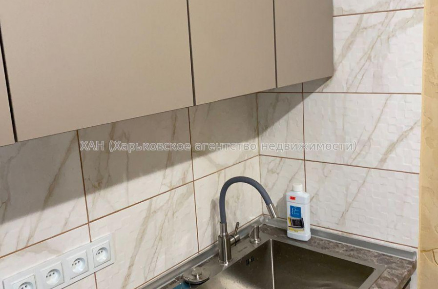 Продам квартиру, Бригады Хартия ул. , 1  ком., 38 м², авторский дизайн 