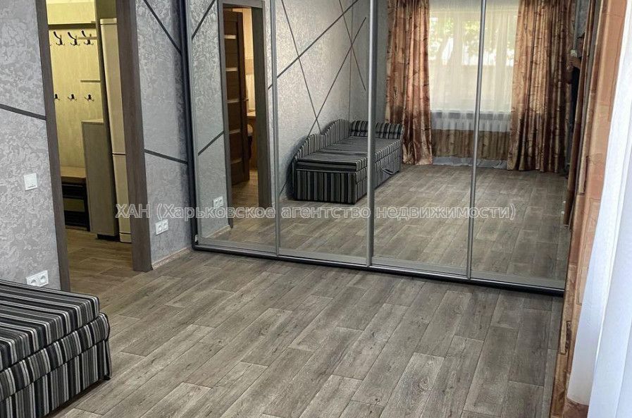 Продам квартиру, Бригады Хартия ул. , 1  ком., 38 м², авторский дизайн 