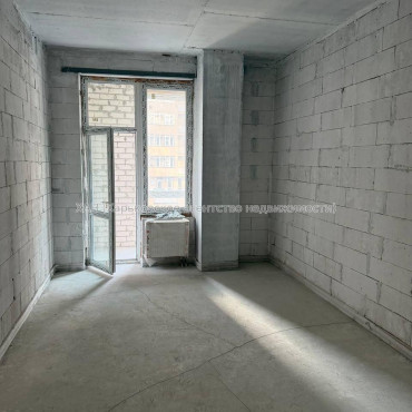 Продам квартиру, Клочковская ул. , 2 кім., 78 м², без внутренних работ 
