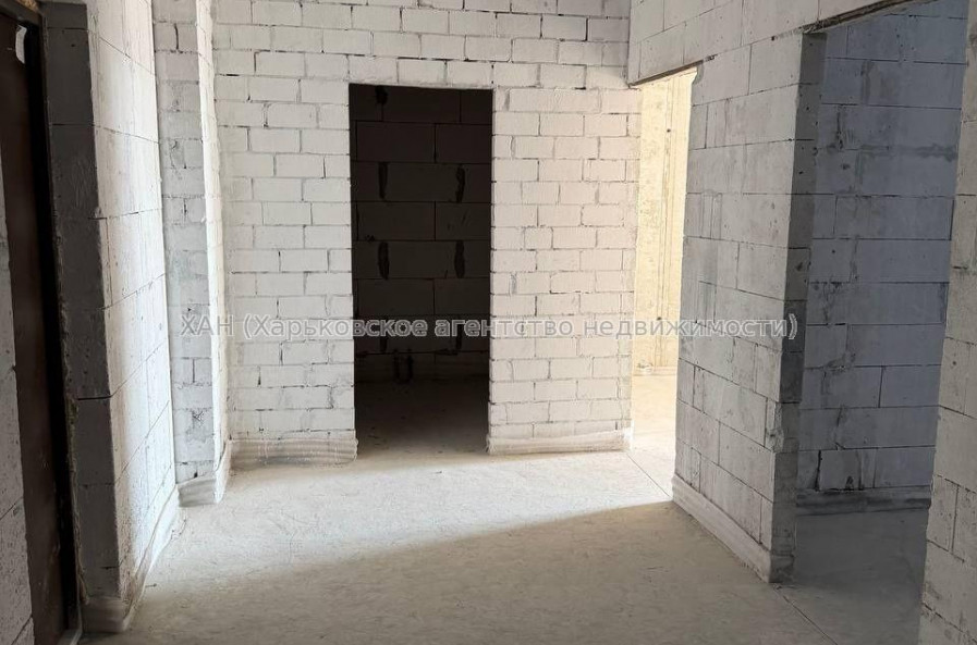 Продам квартиру, Клочковская ул. , 2 кім., 78 м², без внутренних работ 