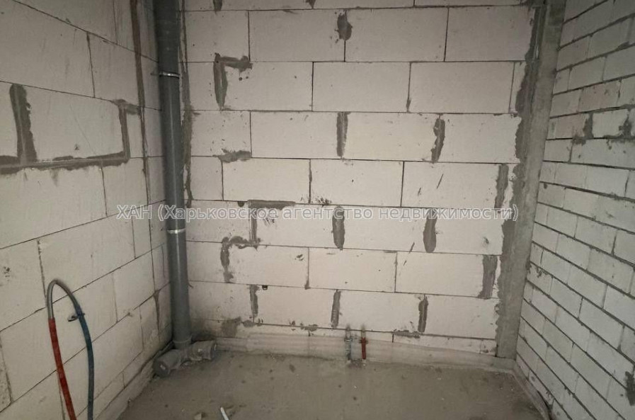 Продам квартиру, Клочковская ул. , 2 кім., 78 м², без внутренних работ 