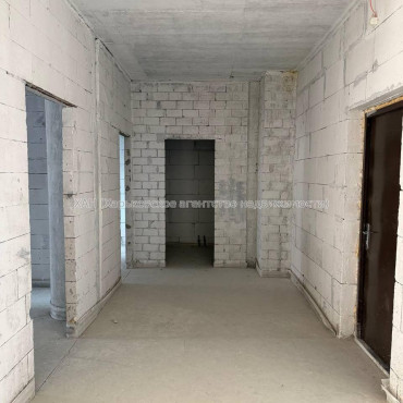 Продам квартиру, Клочковская ул. , 2 кім., 78 м², без внутренних работ 
